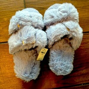 Women’s NWT Aerie blue slippers